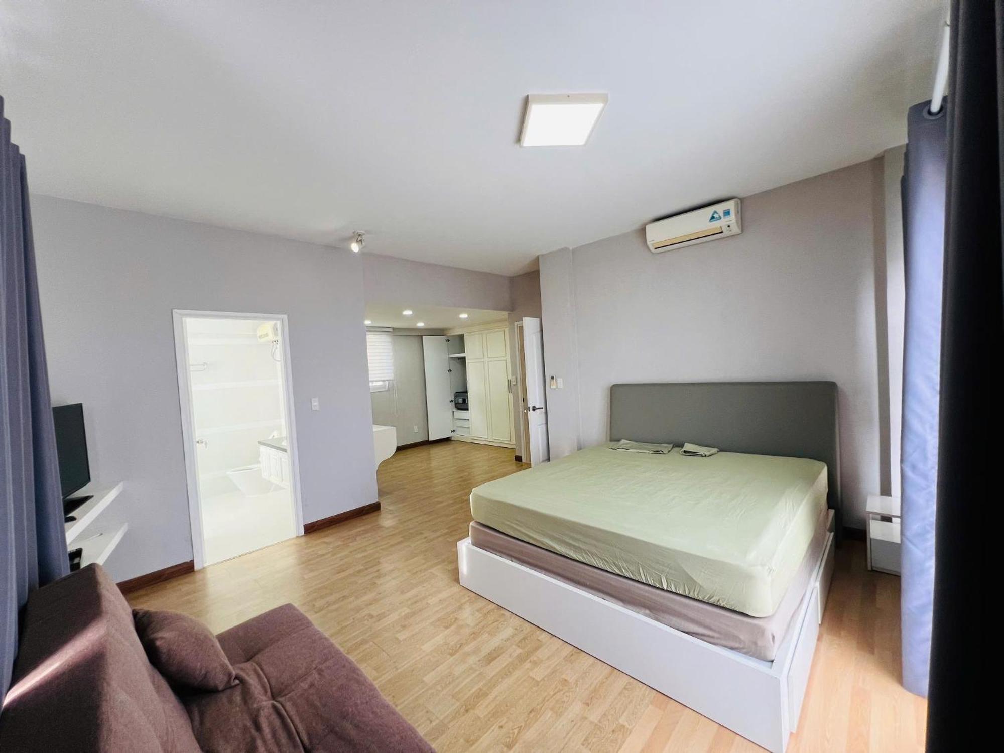3 Large Bedrooms 135m2 Phu My Hung-midtown Quan 7 Bed & Breakfast